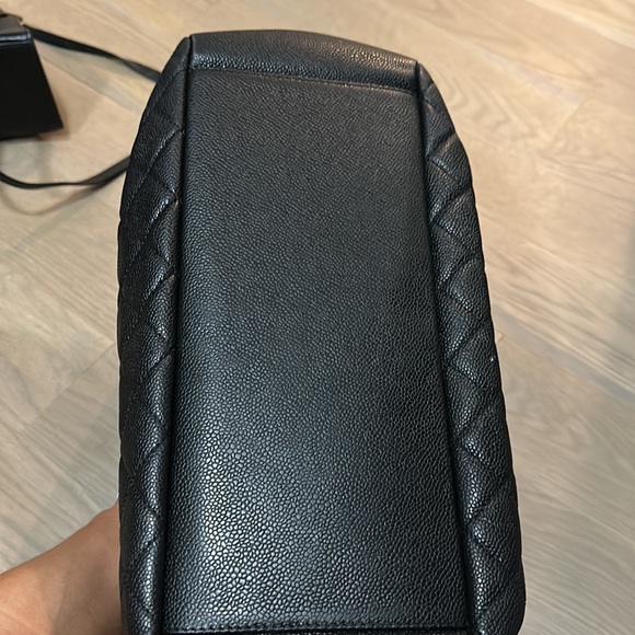Authentic Chanel Grand caviar Shopper - Picture 9 of 10